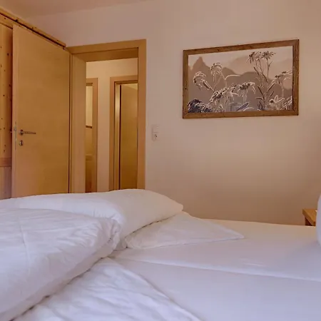 Apartment With A Sauna In Fuegen Near The Ski Area Apartment *